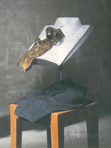 Tavolino "Tin-Tin" con porta camicia